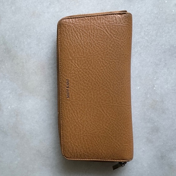 Matt & Nat Brown Zip-Around Wallet - Picture 1 of 3